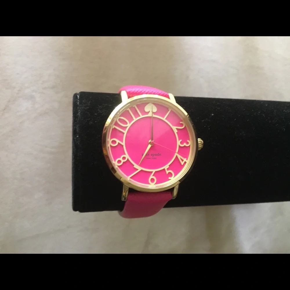 KATE SPADE METRO NWOT AUTHENTIC GENUINE LEATHER HOT PINK GOLD-TONE WATCH